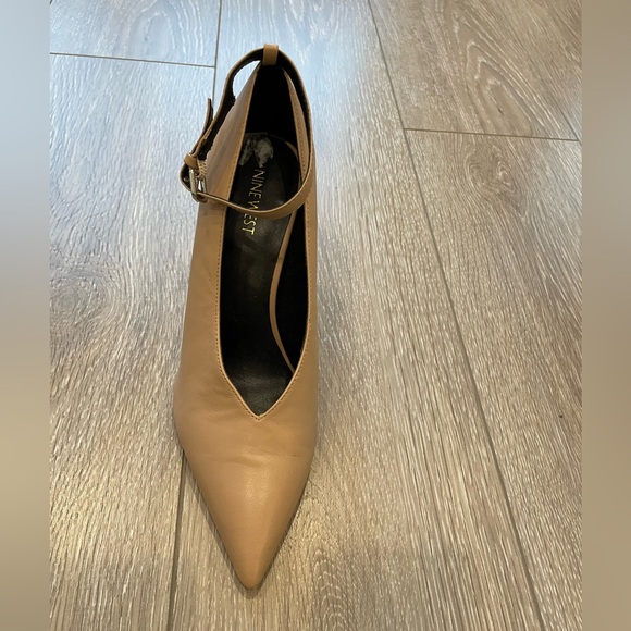 Size 8.5 Nine West heels with ankle strap - Picture 5 of 10